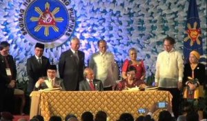 Philippines: la rébellion musulmane signe un accord de paix
