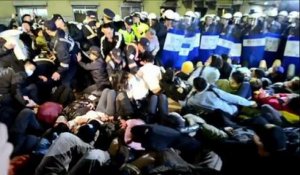 Taïwan: la police déloge les manifestants du Parlement