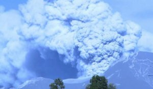Chili: les cendres du volcan Calbuco atteignent les pays voisins