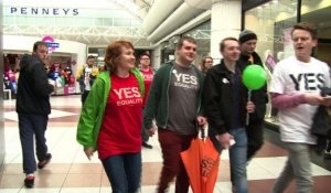 Les partisans du oui au mariage gay font campagne à Dublin