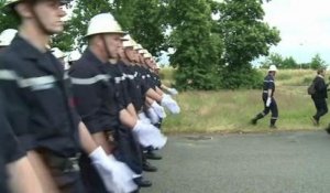 Les sapeurs pompiers se préparent au défilé du 14 juillet