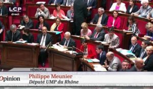 Collèges : Manuel Valls joue sur l'anti-sarkozysme