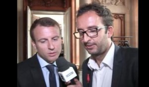 Emmanuel Macron se met à la poésie - ZAPPING TÉLÉ DU 18/05/2015