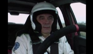 François Fillon, pilote automobile dans Top Gear France - ZAPPING TÉLÉ DU 16/04/2015