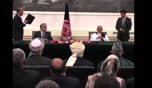 Afghanistan: Ghani et Abdullah signent un accord d'union