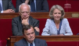 "Illettrées": Macron exprime ses regrets après ses déclarations