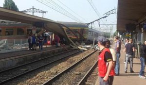 Un train Intercités déraille dans l'Essonne, au moins sept morts