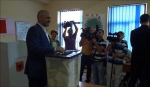 Législatives en Albanie: le chef de l'opposition appelle à voter
