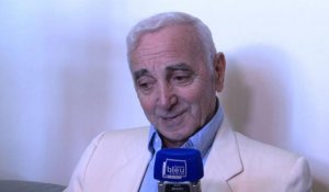 Marseille: Aznavour décoré de la Médaille de la ville