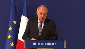 Ayrault lie réduction des déficits et soutien à la croissance