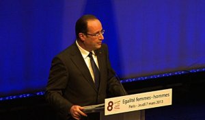 Hollande: l'oppression des femmes, raison pour aller au Mali