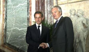 Nicolas Sarkozy remet la Légion d'honneur à un ministre belge