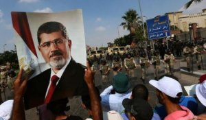 Mohamed Morsi placé en détention pour ses liens avec le Hamas