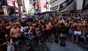 New York: des fêtards en sous-vêtements pour battre un record