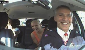Vidéo : le Premier ministre norvégien Jens Stoltenberg, chauffeur de taxi d'un jour