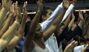 Au Brésil, l'Eglise catholique tente de reconquérir ses fidèles