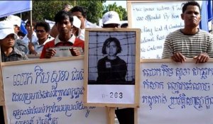 Cambodge: manif contre la négation des crimes des Khmers rouges
