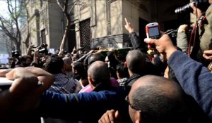 Enterrement de deux activistes égyptiens au Caire
