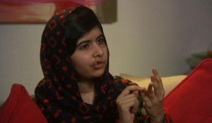 "Je vais mieux" dit Malala, blessée par les talibans en octobre