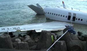 Accident à Bali: début du renflouement du Boeing