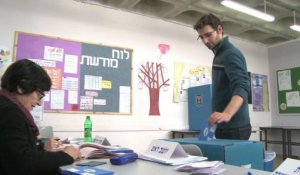 Les électeurs israéliens affluent aux bureaux de vote