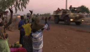 Mali: une trentaine de blindés français quittent Bamako
