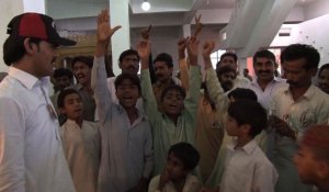 Pakistan: en pleine tourmente, le PPP se lance dans la campagne