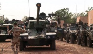 Plus de 800 soldats français déployés au Mali