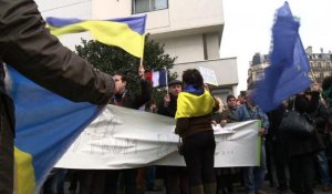 Ukraine: une manifestation contre la guerre à Paris