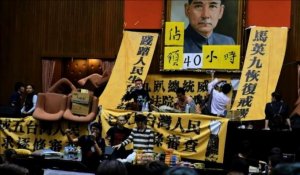 Taïwan: le Parlement occupé par 200 étudiants et militants
