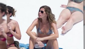 Gisele Bündchen en bikini sur un yacht en famille