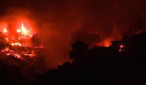 Chili: Valparaiso toujours en proie aux flammes
