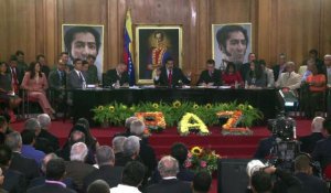 Venezuela: Maduro ouvre un "dialogue national"