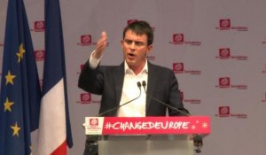 Valls appelle à "ne pas laisser le terrain à l'extrême droite"