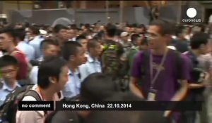 Hong Kong : pro-police contre pro-démocratie