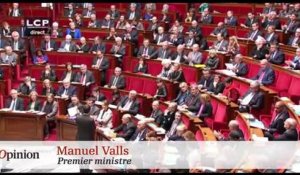 Manuel Valls cible le FN et vise l'UMP