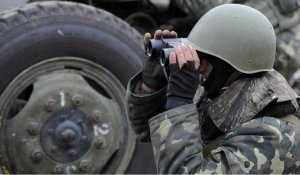 Vidéo : sur la ligne de front de l'est ukrainien, en proie à une violence continue