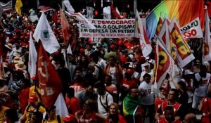 Brésil: manifestations pro-Petrobras et pro-gouvernement