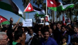 Des centaines de Jordaniens accueillent le roi Abdallah II