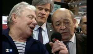 Le Drian et Le Foll s'improvisent chanteurs bretons ! - ZAPPING ACTU DU 26/02/2015