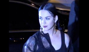 Exclu Vidéo : Katy Perry : Son arrivée au défilé Givenchy à Paris !