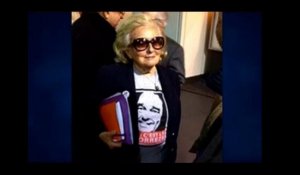 Bernadette Chirac et son tee-shirt à l'effigie de son mari - ZAPPING ACTU DU 24/03/2015