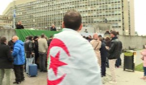 Algérie: rassemblement devant l'hôpital de Bouteflika