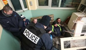 Après avoir bloqué quelques heures la prison d'Assevent, les surveillants sont délogés par la police 