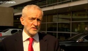 Corbyn défend "son" Brexit à Bruxelles