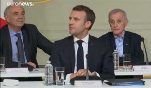 Le président français Emmanuel Macron dénonce la "tyrannie d'une minorité"