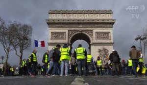 Acte 16: Les "gilets jaunes" manifestent à Paris