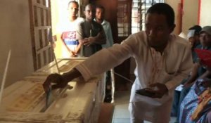 Présidentielle aux Comores: ouverture des bureaux de vote