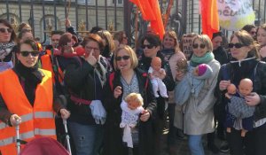 Troyes : une cinquantaine de manifestants pour sauver l'accueil de la petite enfance