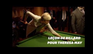 Theresa May défiée par Giuseppe Conte au billard